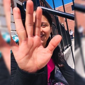 Meet your Posher, Esther martínez